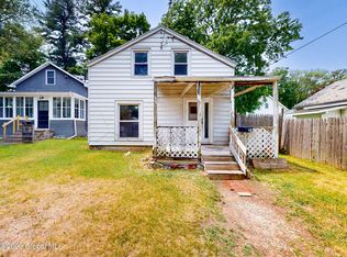 24 Pinehurst Rd, Albany, NY 12205