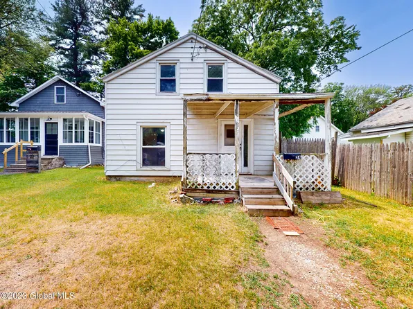 24 Pinehurst Road, Colonie, NY 12205