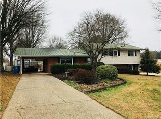 2359 Plainfield Dr, Conover, NC 28613