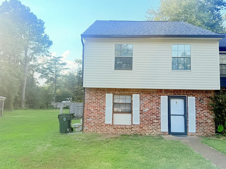 6425 Brookmead Cir #2