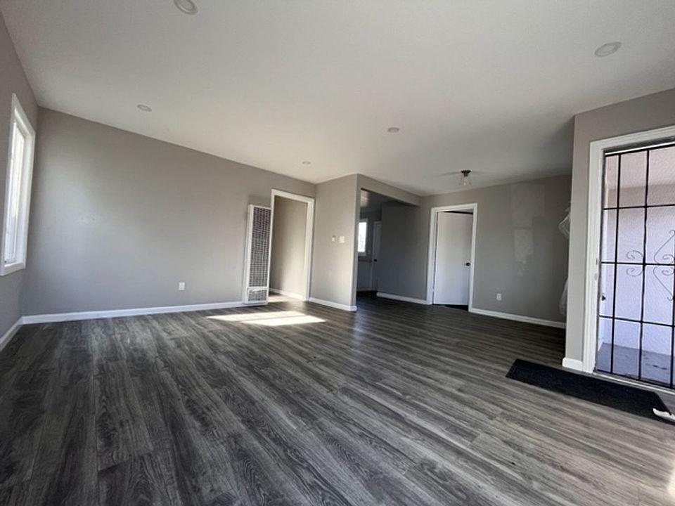 2nd image of 957 76th Ave
