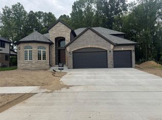 24244 Tullymore Dr, Macomb, MI 48042