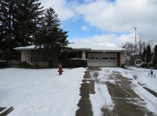 921 Black Rd, Joliet, IL 60435