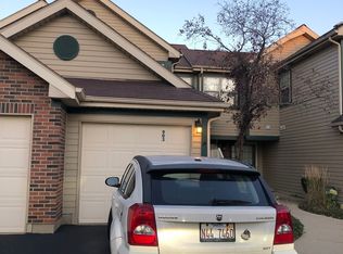 903 Ridgefield Ln, Wheeling, IL 60090