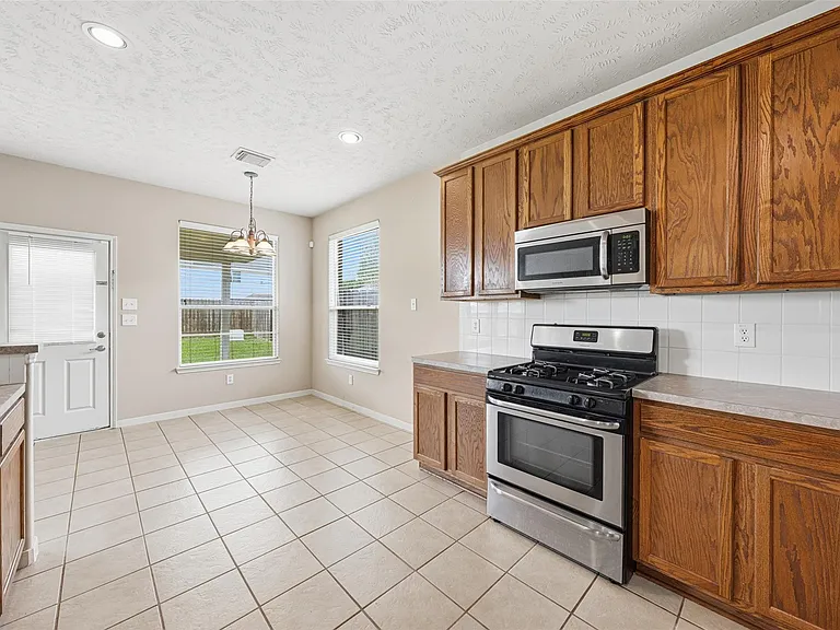 18010 Timber Crossing Ln — Photo 14