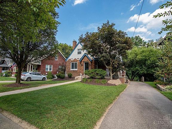 3rd image of 5812 Woodmont Ave