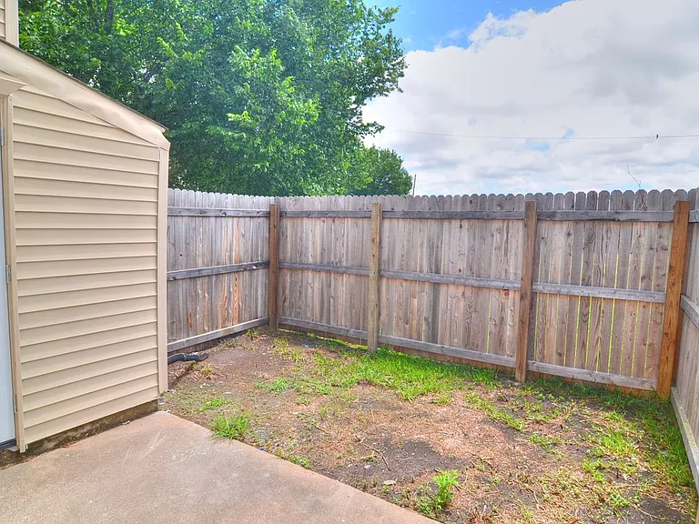 2194 Aspen Dr — Photo 9
