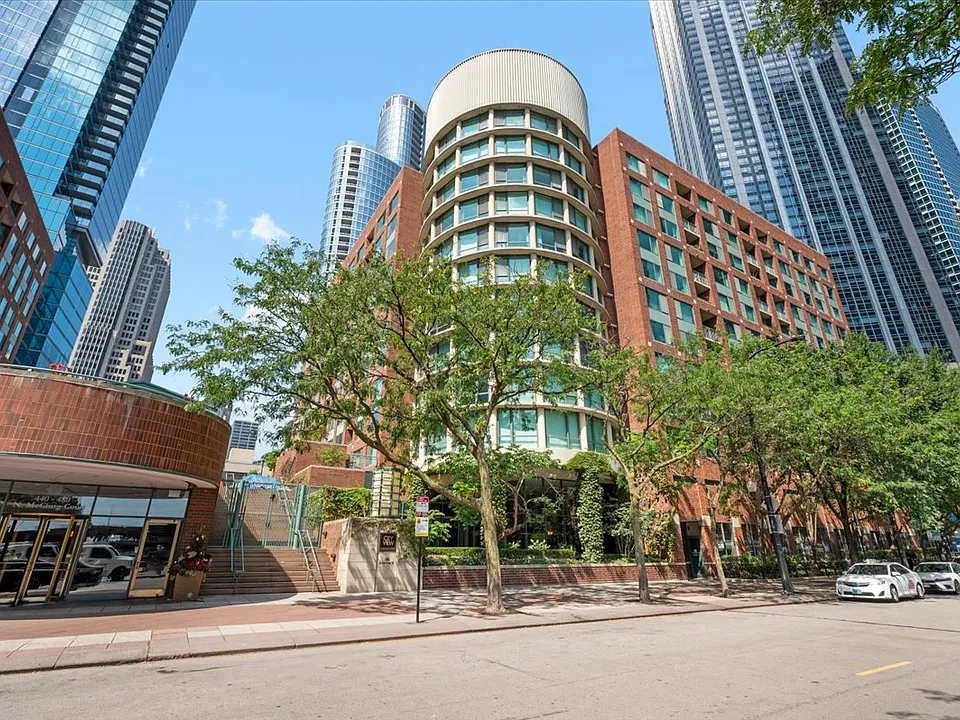 480 N McClurg Ct #1106