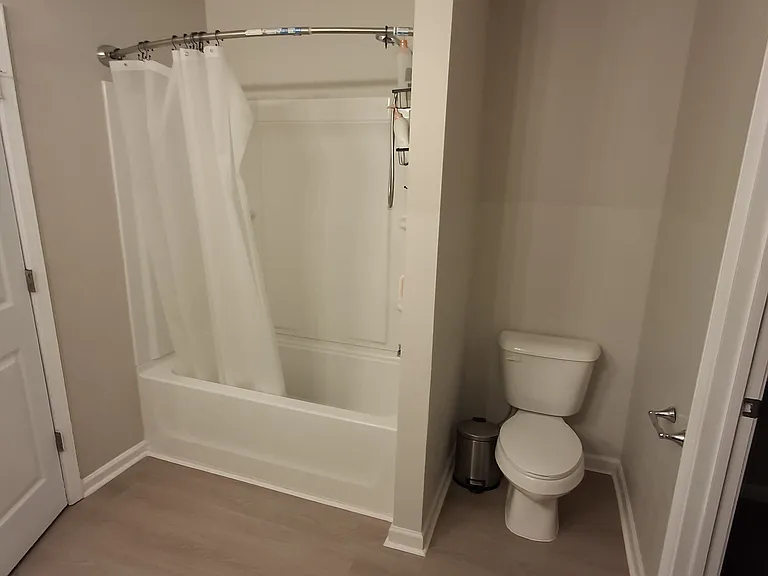 2137 Belmont Cir — Photo 13