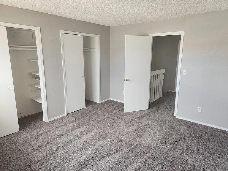 8069 Lexington Park Dr — Photo 9