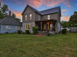 312 N Wood St, Caney, KS 67333