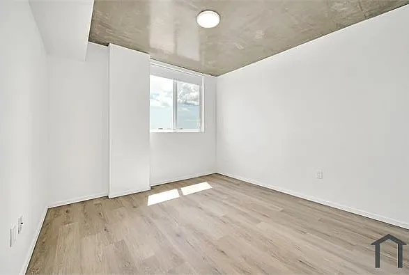 475 NE 125th St #504 — Photo 9