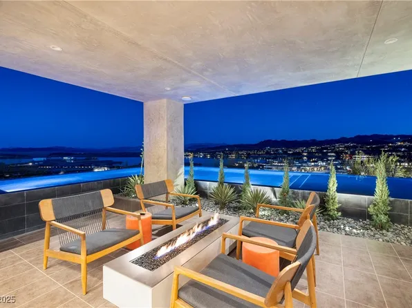 32 Highland Cove Ln, Henderson, NV 89011