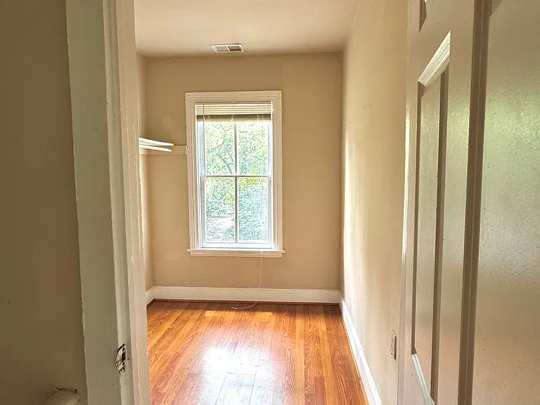 2758 Chain Bridge Rd — Photo 29