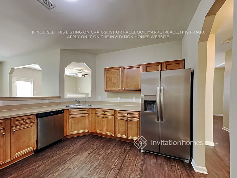711 Alberta Ct — Photo 9