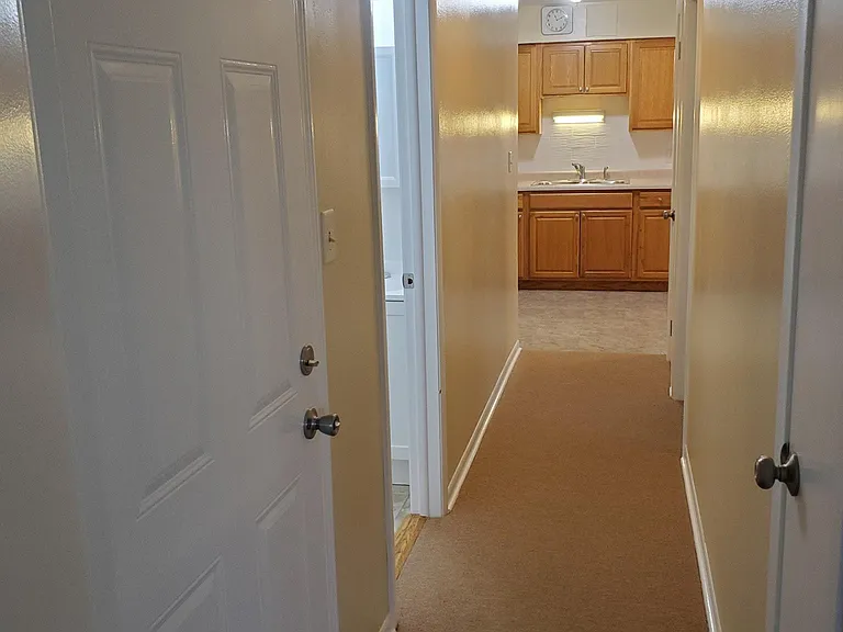 10512 Lyman Ave — Photo 9