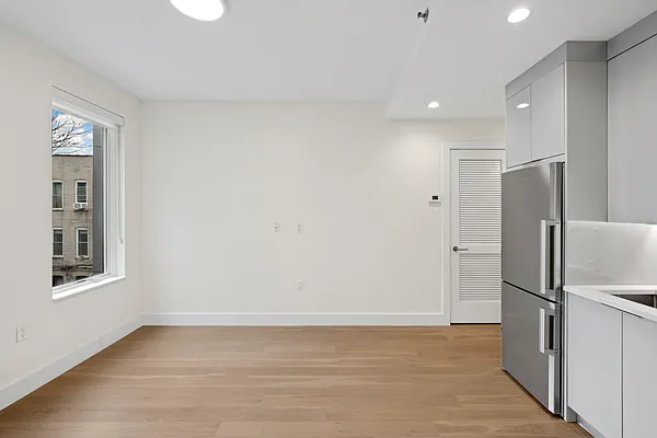 Rented by Compass | media 10