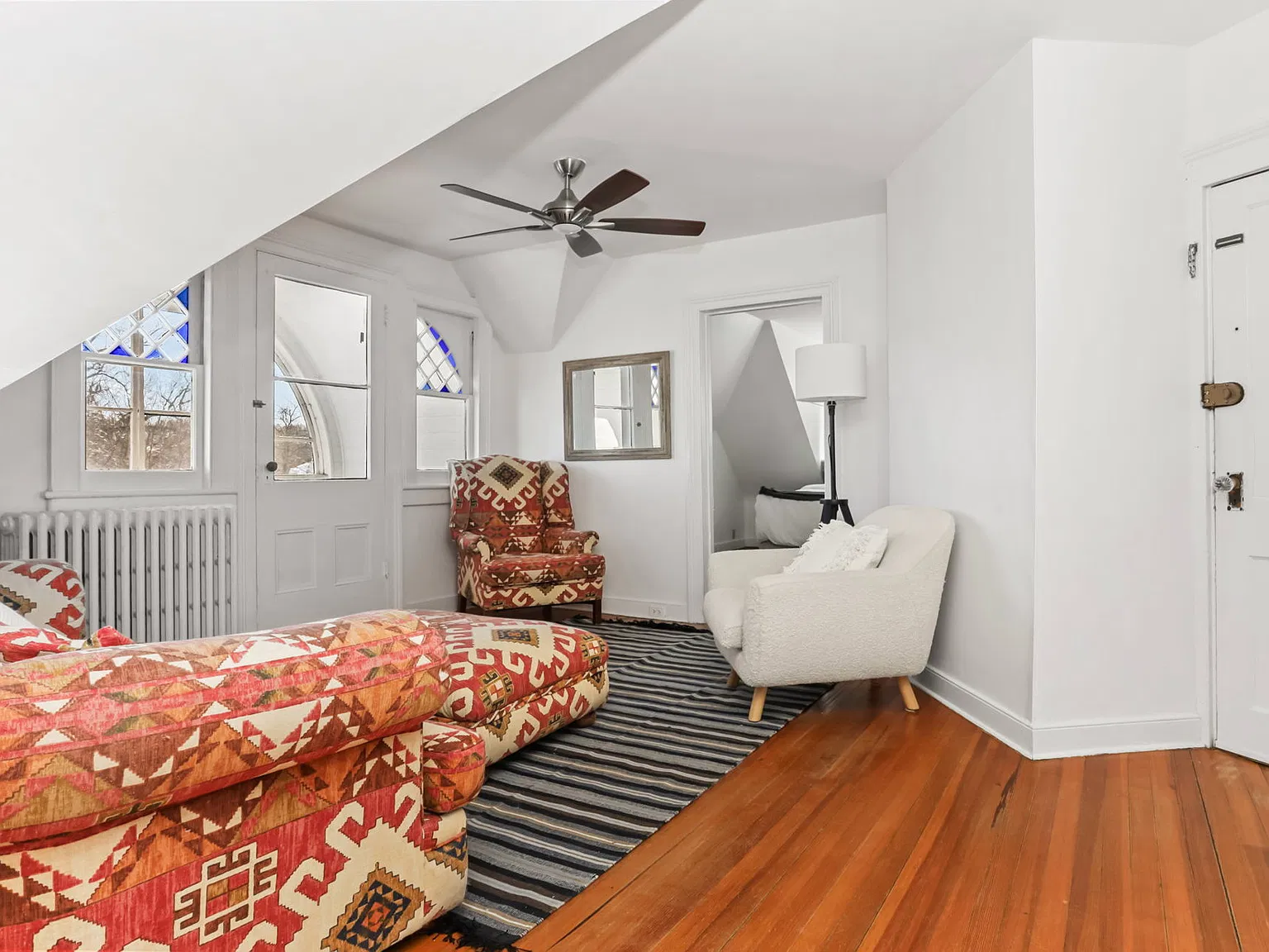 2 bed, 1.0 bath, 1200 sqft, $4,600 — Photo 3