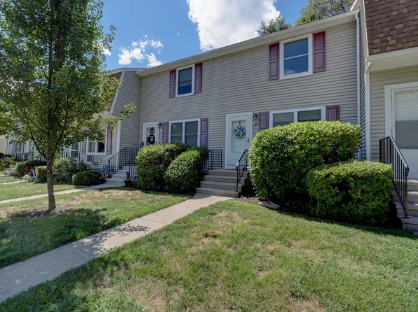 69 Brentwood Drive #69, Wallingford, CT 06492