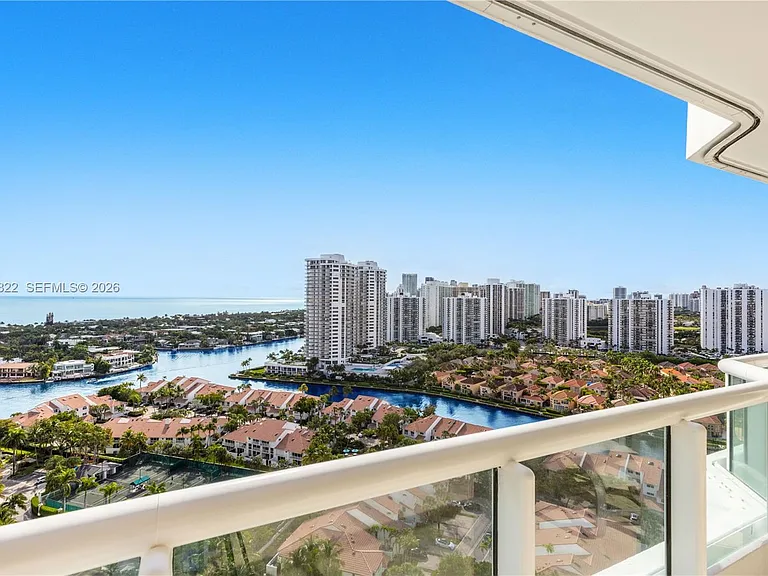 21055 Yacht Club Dr #2310 — Photo 28