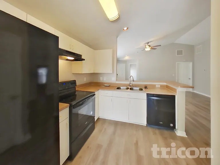 11106 Robin Lake Ct — Photo 5