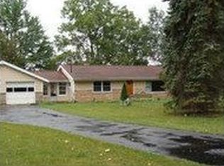 2966 Island Hwy, Charlotte, MI