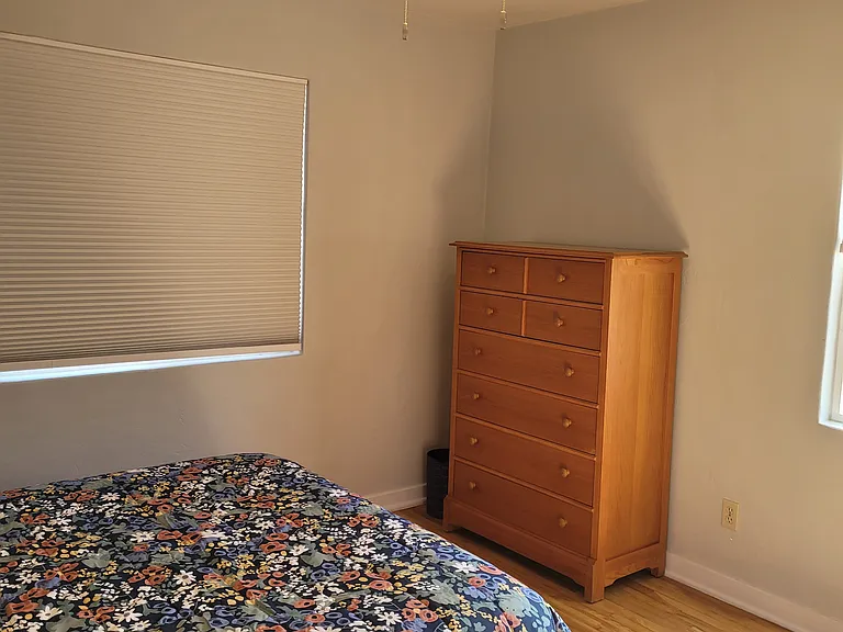 221 - Bedroom