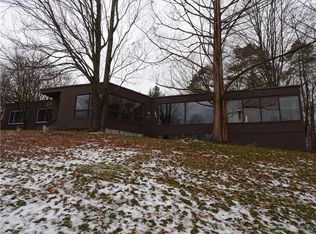 4482 Broad Rd, Syracuse, NY 13215