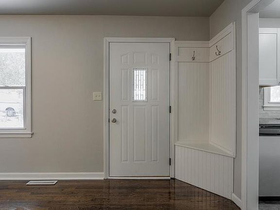 4th image of 1709 N Dodgion Ave