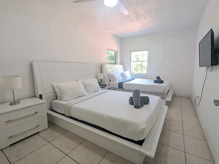 2710 SW 22nd Ave — Photo 56