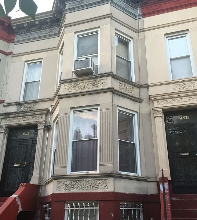 2nd image of 1579 Union St