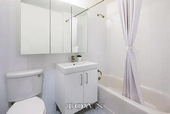 Rented by Town Residential | media 37