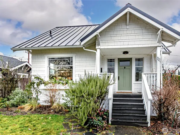 821 Sumner Avenue, Sumner, WA 98390