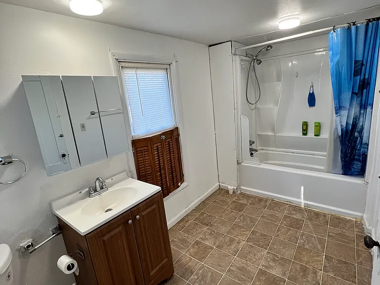 65 Tompkins St — Photo 17