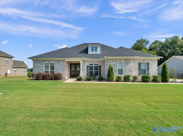 303 Merrydale Dr, Huntsville, AL 35811