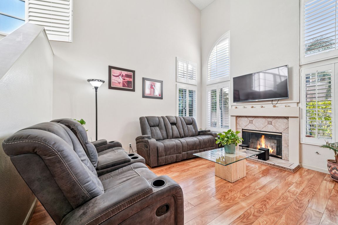 next background image