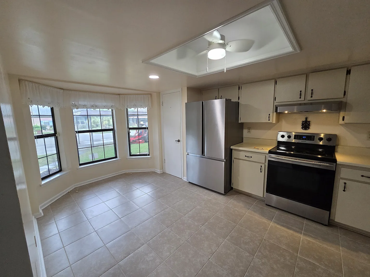 3 bed, 1564 sqft, $1,850 — Photo 2