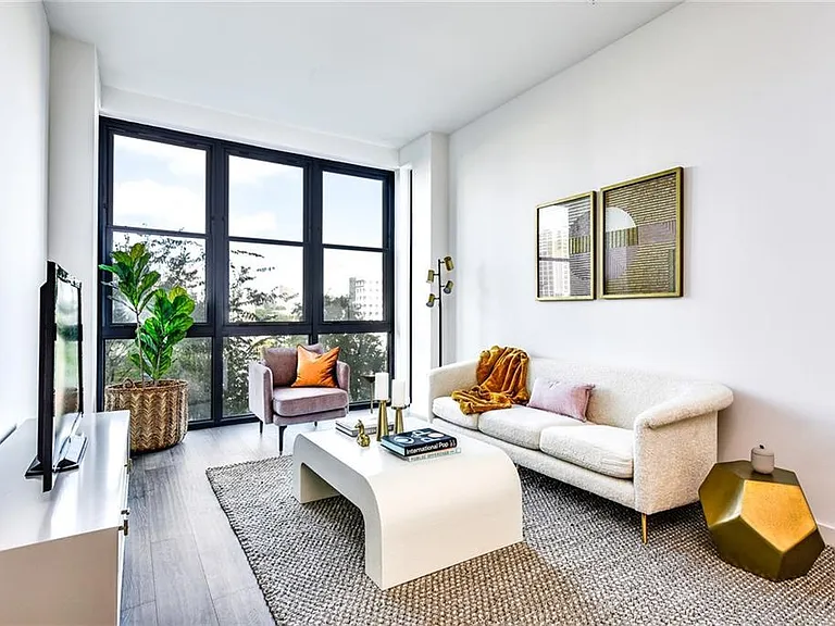 800 Embassy Dr #420 — Photo 11
