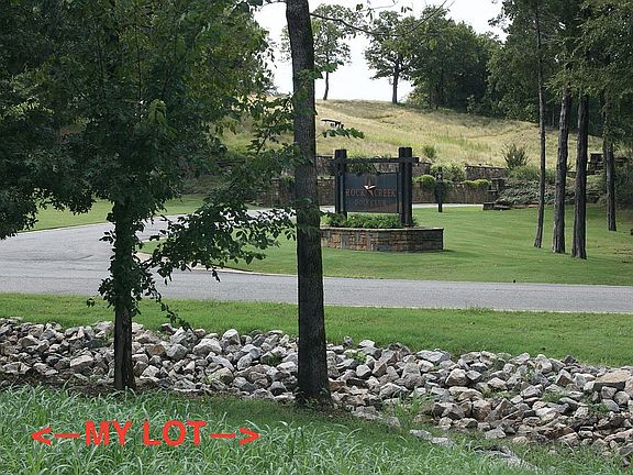 5th image of 28 Annadale Ln