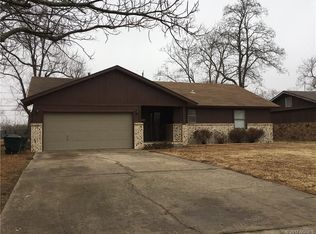1118 S Miami Ave, Okmulgee, OK 74447