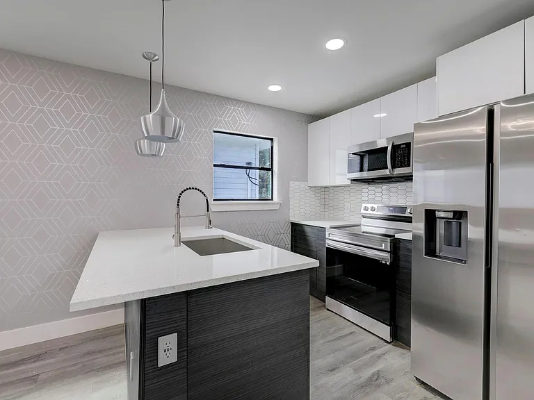 2403 Cleburne St #3 — Photo 26