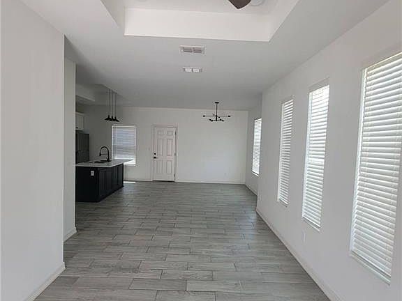 5th image of 5613 Notre Dame Ave #1