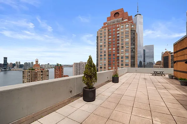 Rented by Compass | media 17