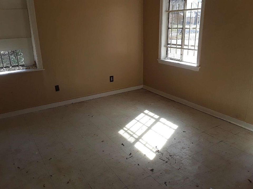 1st image of 854-856 Keel Ave #856