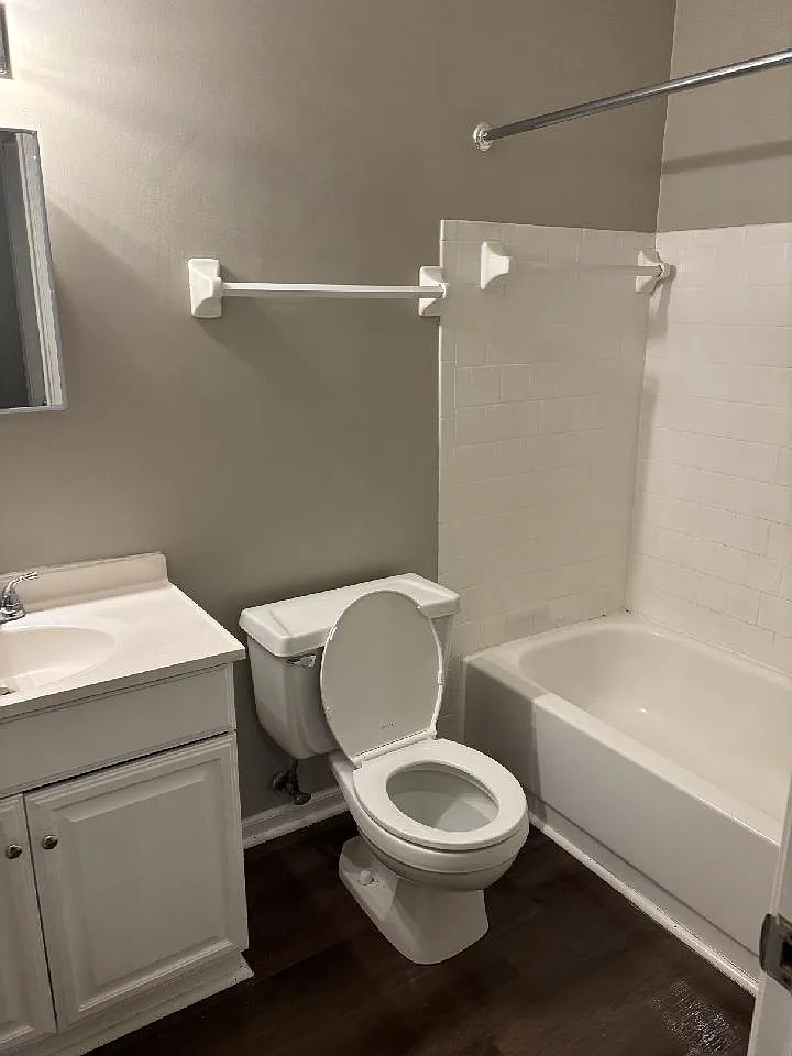 2 bed, 1200 sqft, $1,350 — Photo 4