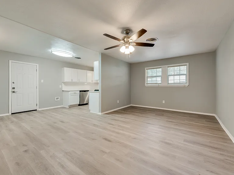 113 N Wisteria St — Photo 13