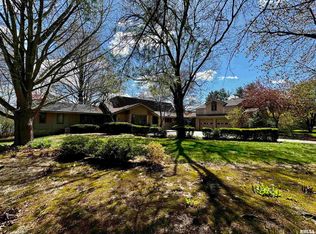 24 Hillcrest Dr, Bushnell, IL 61422
