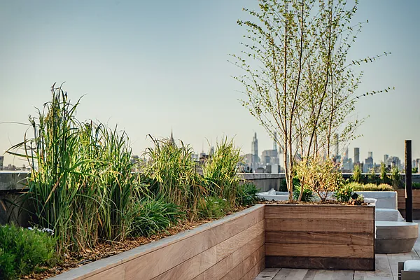 Rented by Nooklyn NYC LLC | media 109