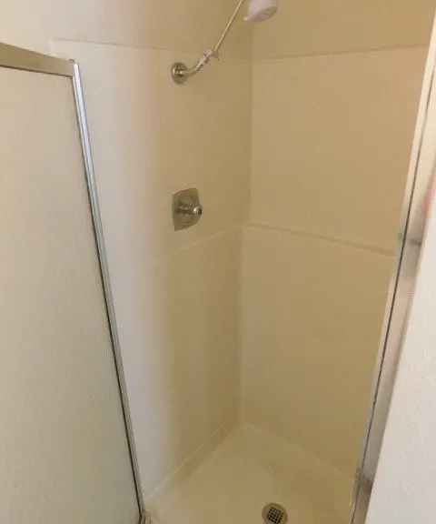 2142 Maplewood Dr S — Photo 14