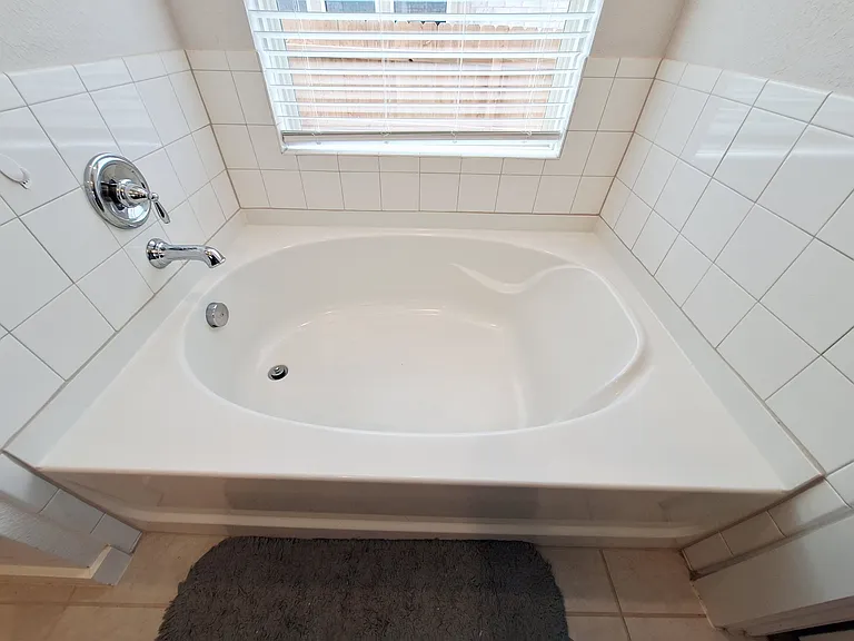 8000 Prairie Rye Dr — Photo 21